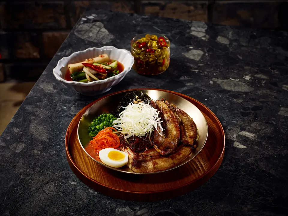 제주비빔고기국수 한 상